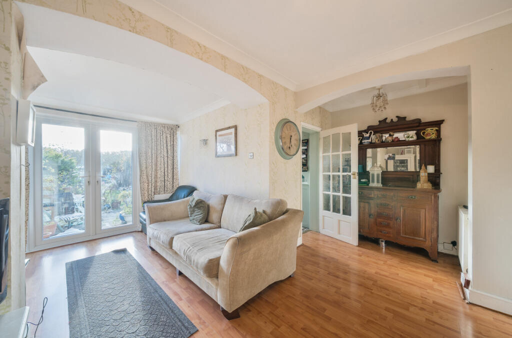 1385610-4-6929ff0...