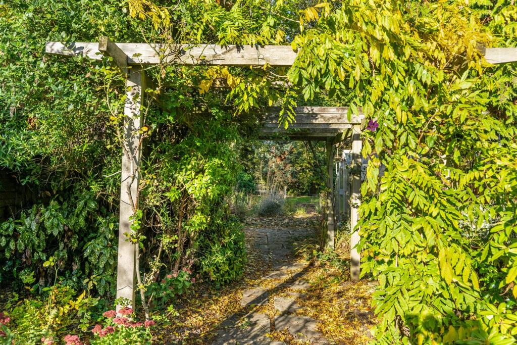 369 Lugtrout Lane_5.jpg