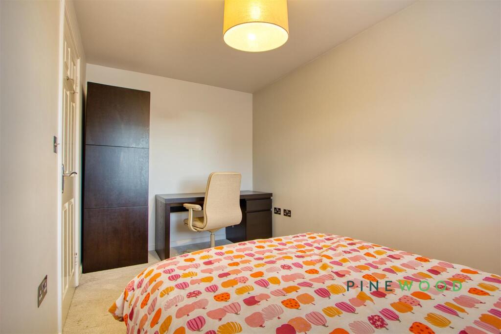 BEDROOM 2
