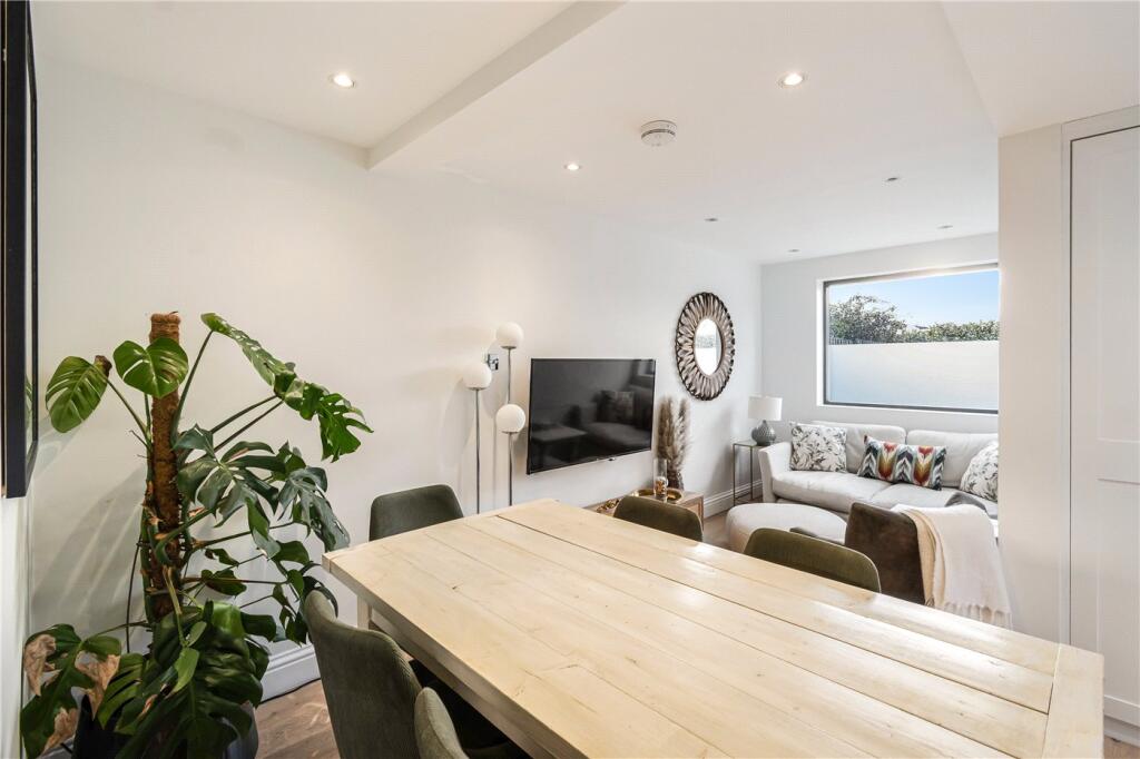 Dining Area P5