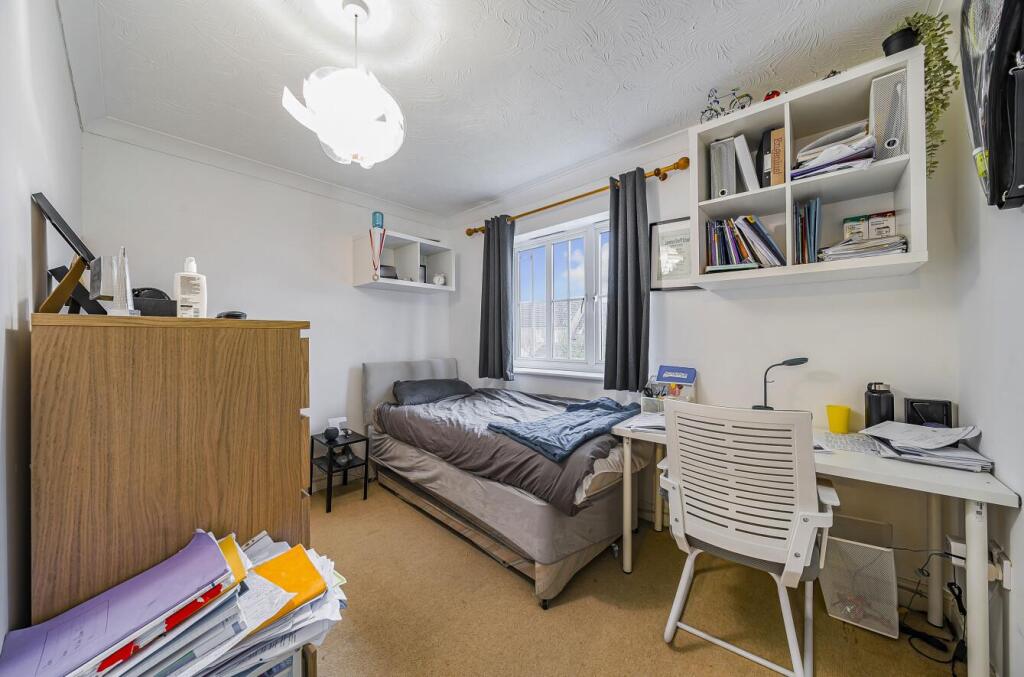 40 Durrell Drive, Rugby