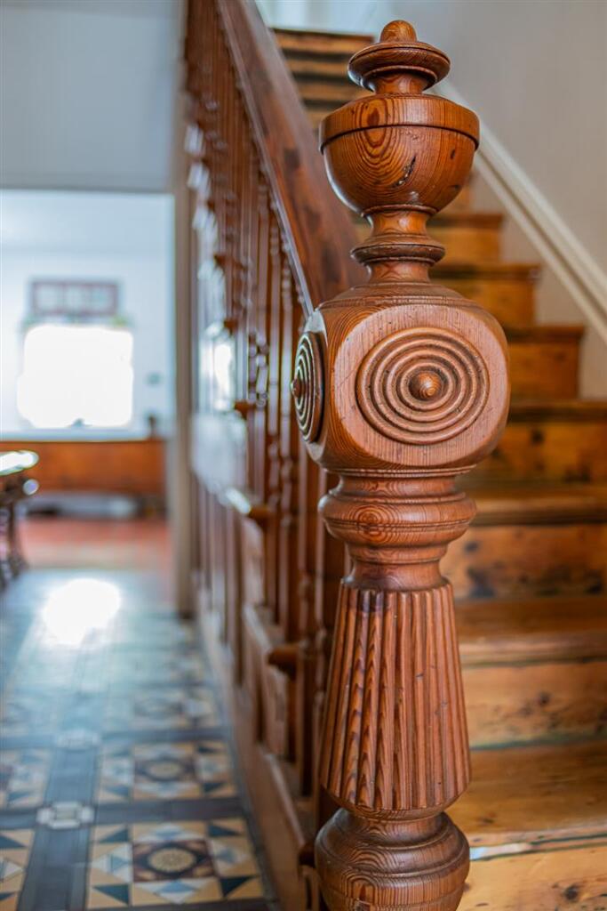 Mackintosh Place 214-26.jpg