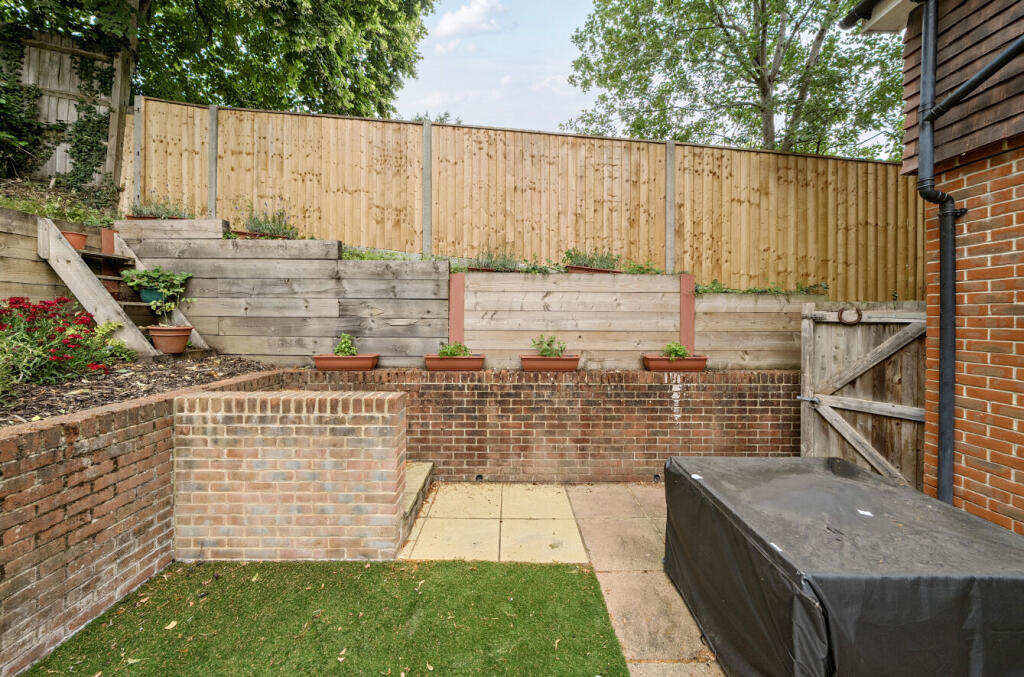 1315497-2-685a707...