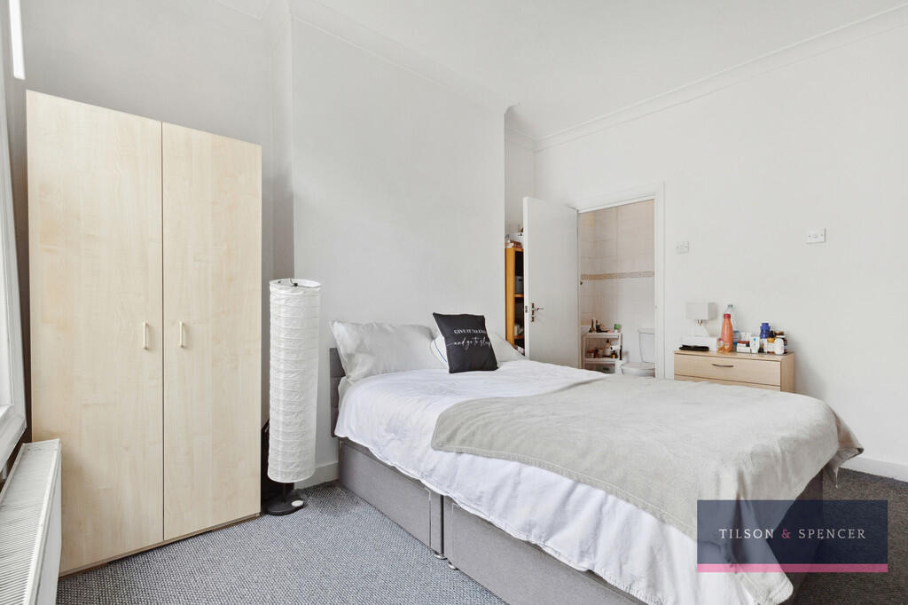 090420255_TILS_26...