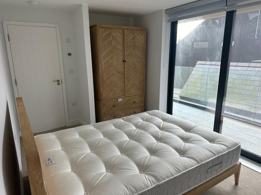 bedroom furnished.jpg