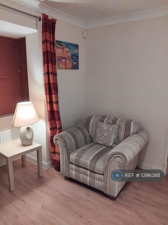 Large Single Seater Sofa 