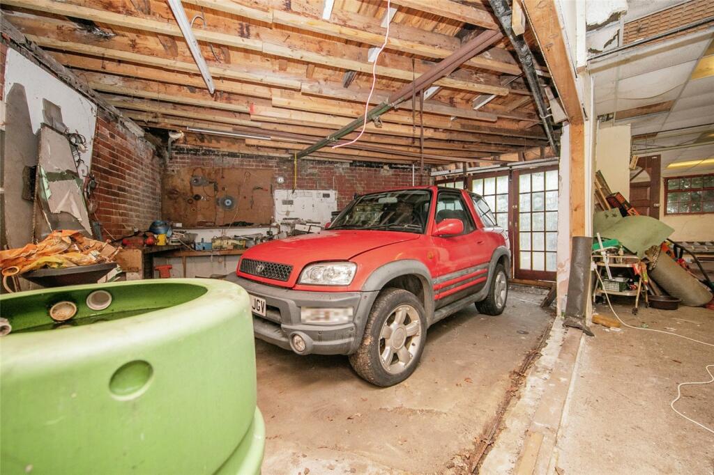 Garage
