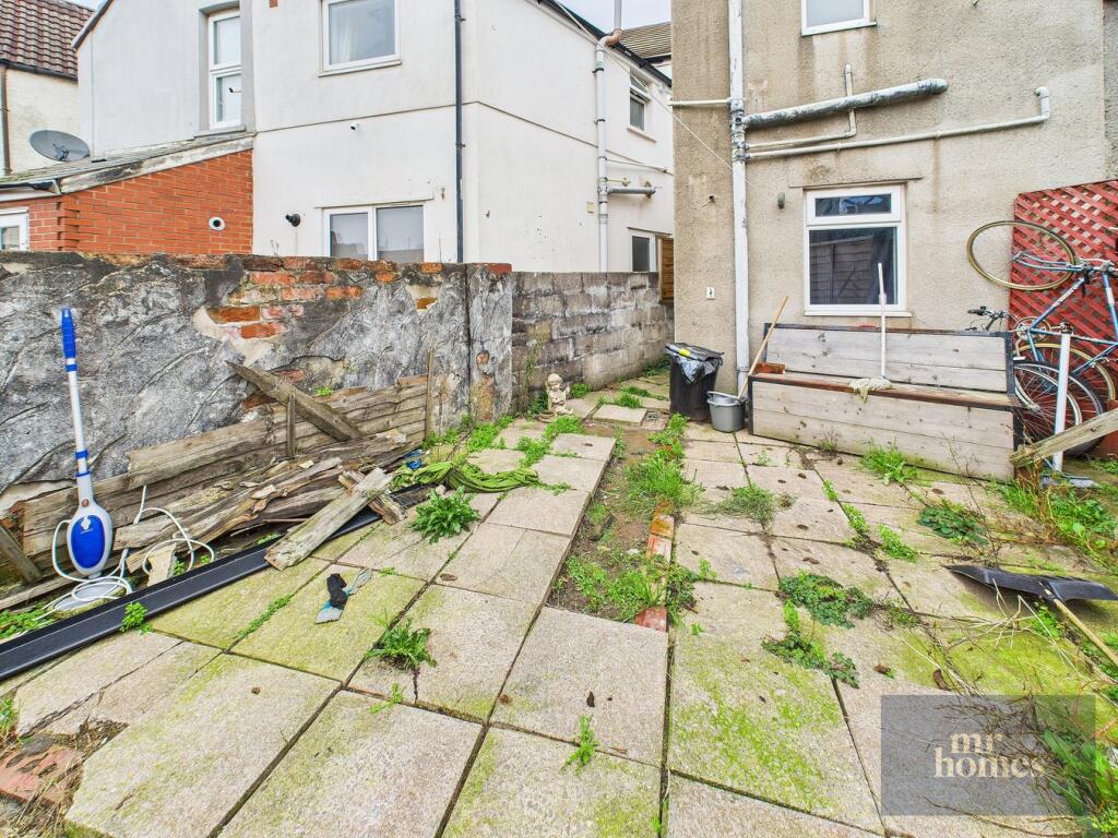 Ground Floor Flat Rear Garden