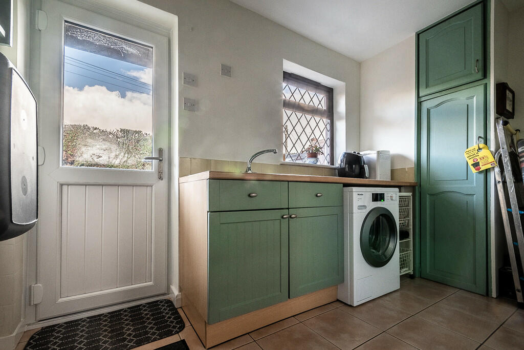 Coombe Cottage - ...