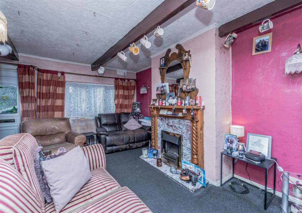 Living Room: