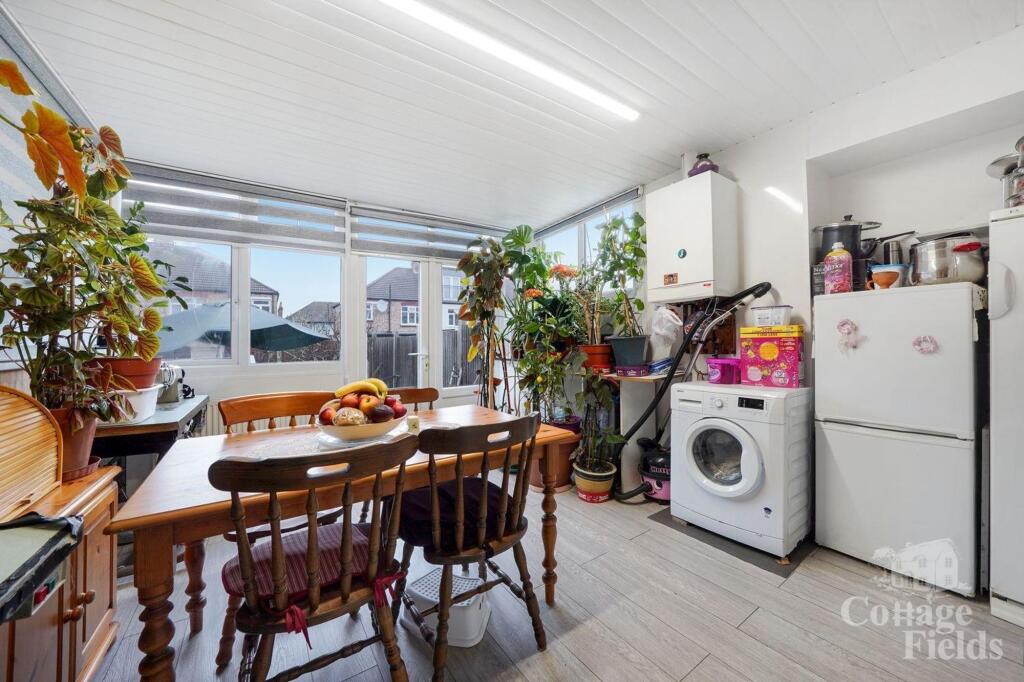 129 Tottenhall Road - 2jS6QMF1YUBqkoDyzUsQ.jpg