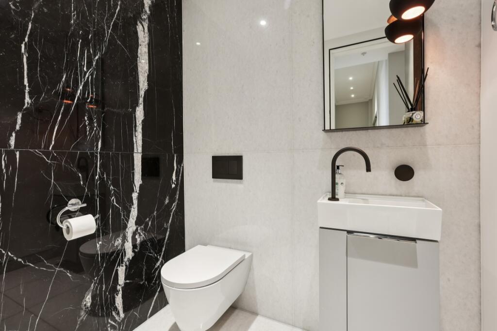 4 The   Arts Hous...