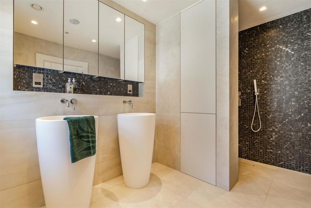 8496053-interior16.jpg