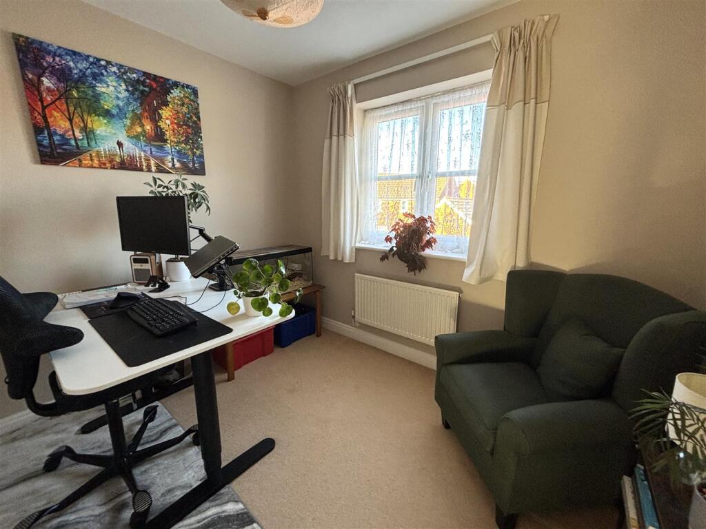 Bedroom 4.jpg