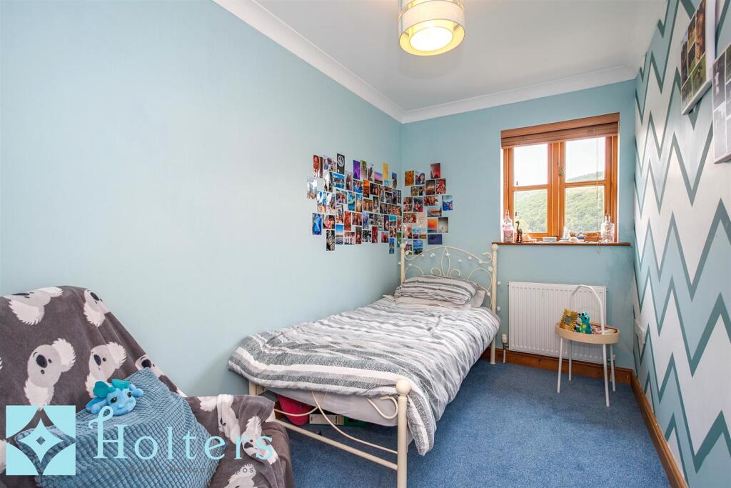 Bedroom 3.jpg