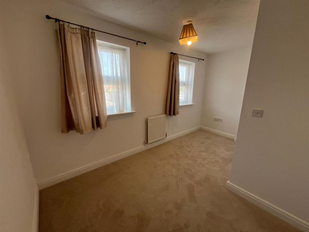 Second bedroom diff angle.jpg