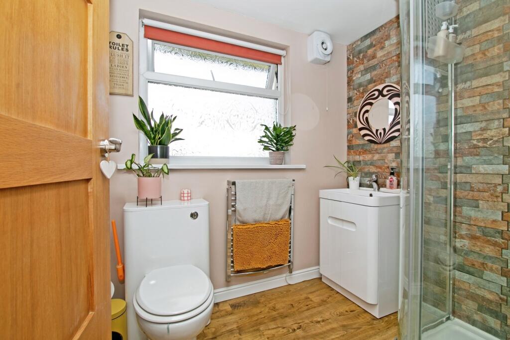 Main Shower Room