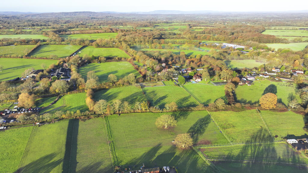 Broadford Bridge Road, West Chiltington, RN20 2LF 