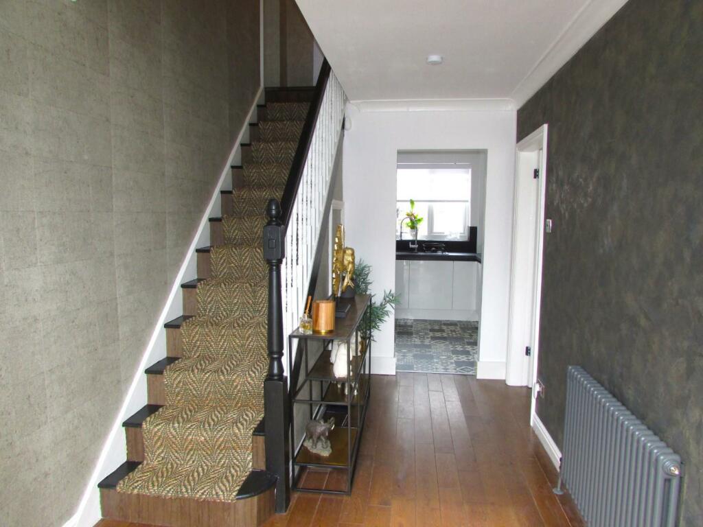 LordLane306hall.JPG