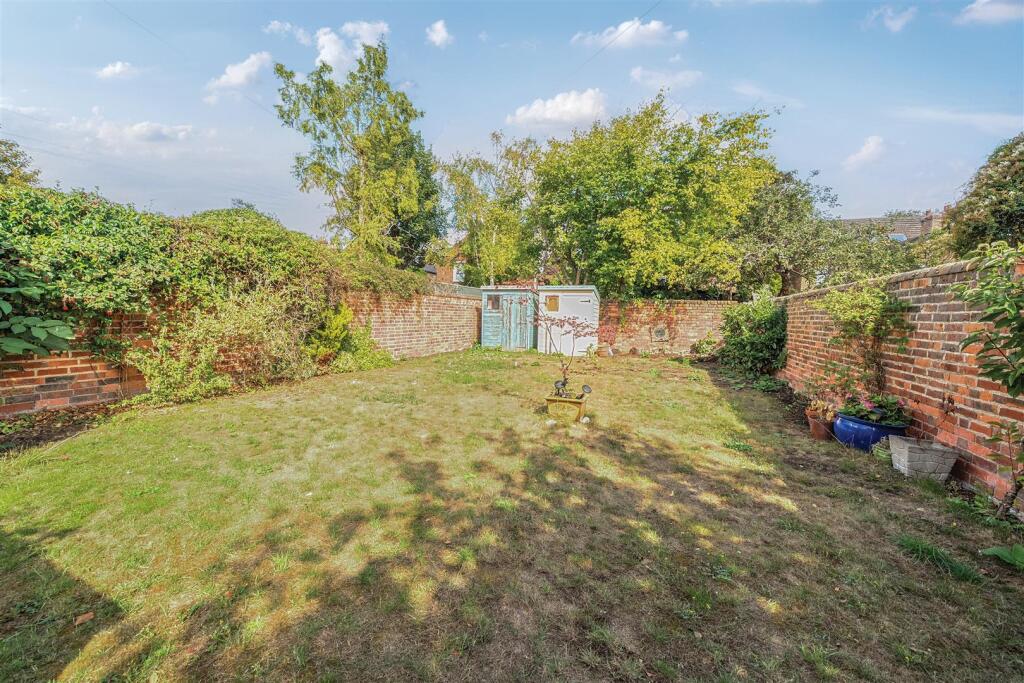 garden h.jpg