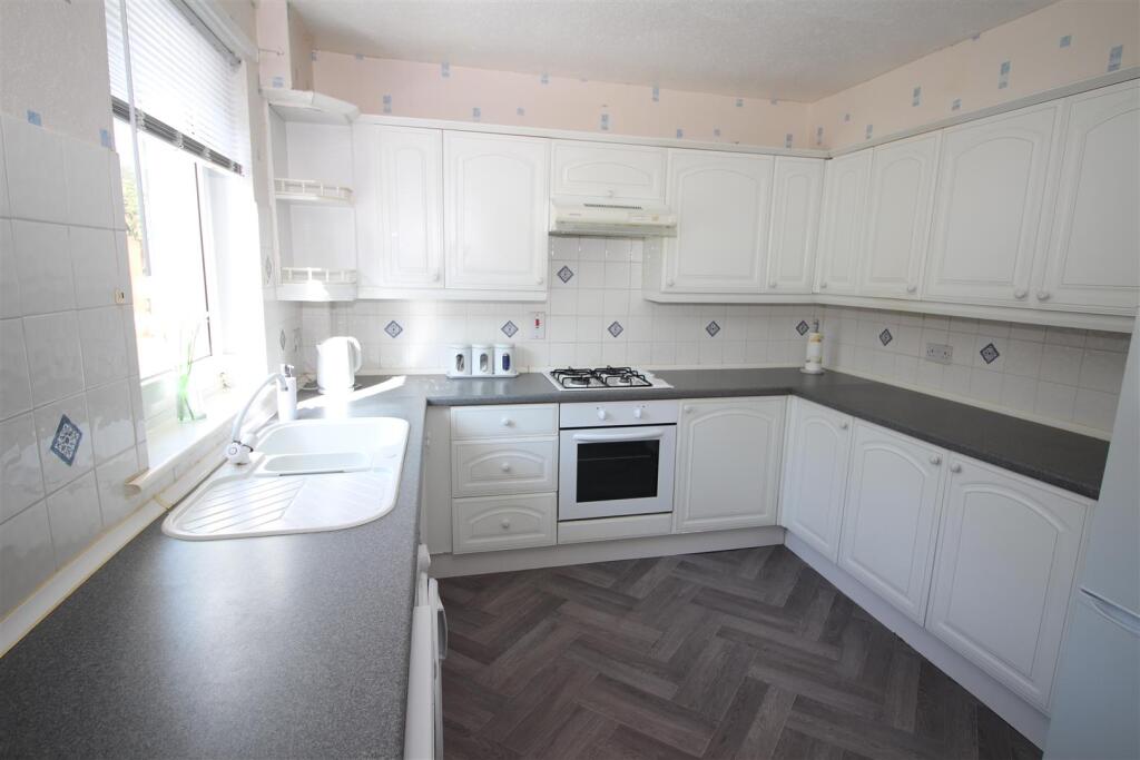 Breakfasting Kitchen