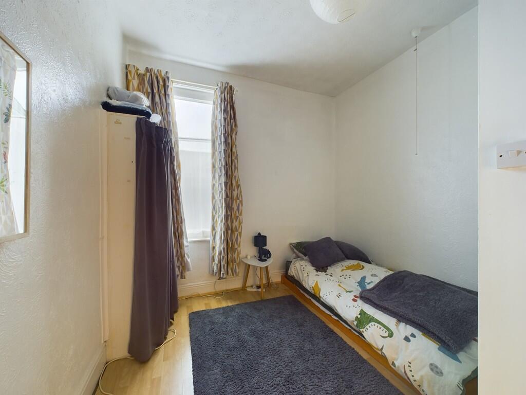 CAM02089G0-PR0393...