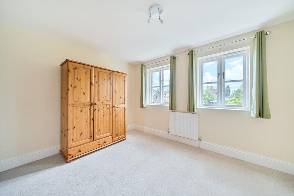 1301772-25-683883...