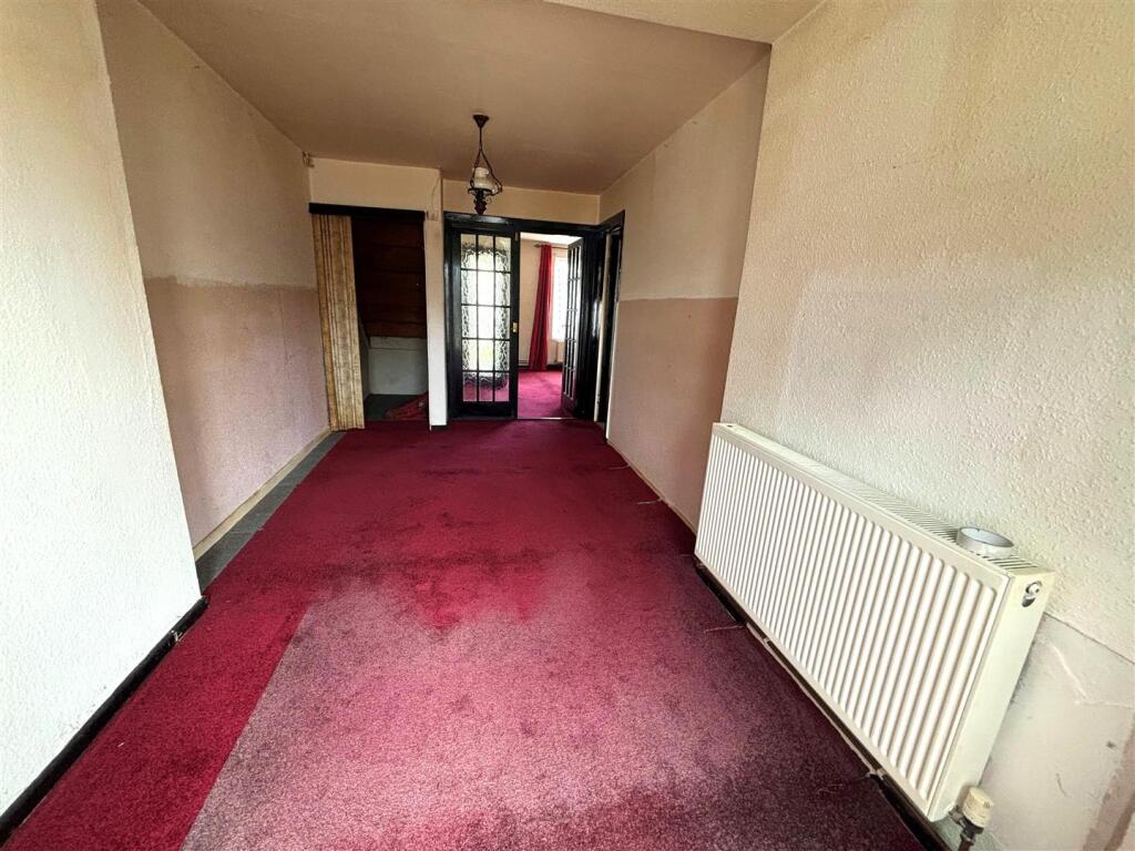 Dining room 2.jpg