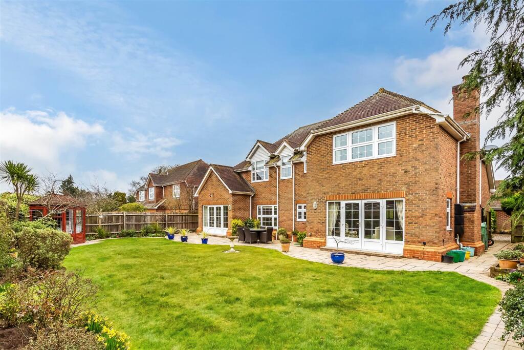 1-Ridgeway-Close-39.jpg