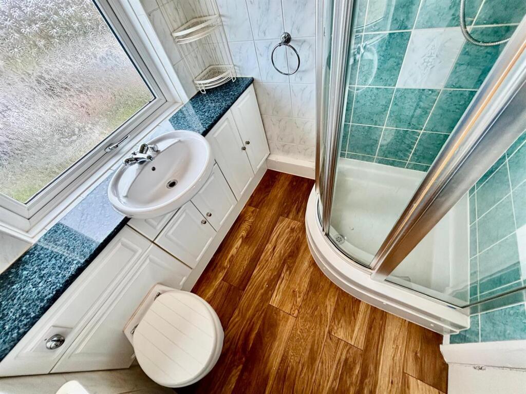 Shower Room / WC: