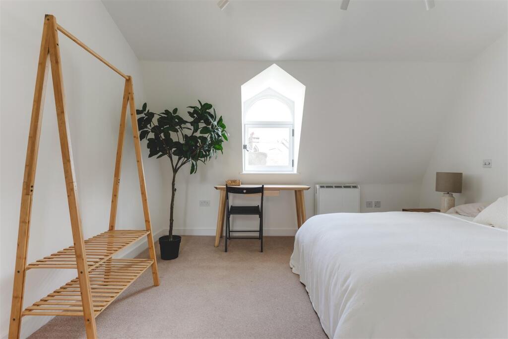 Clissold Crescent-18.jpg