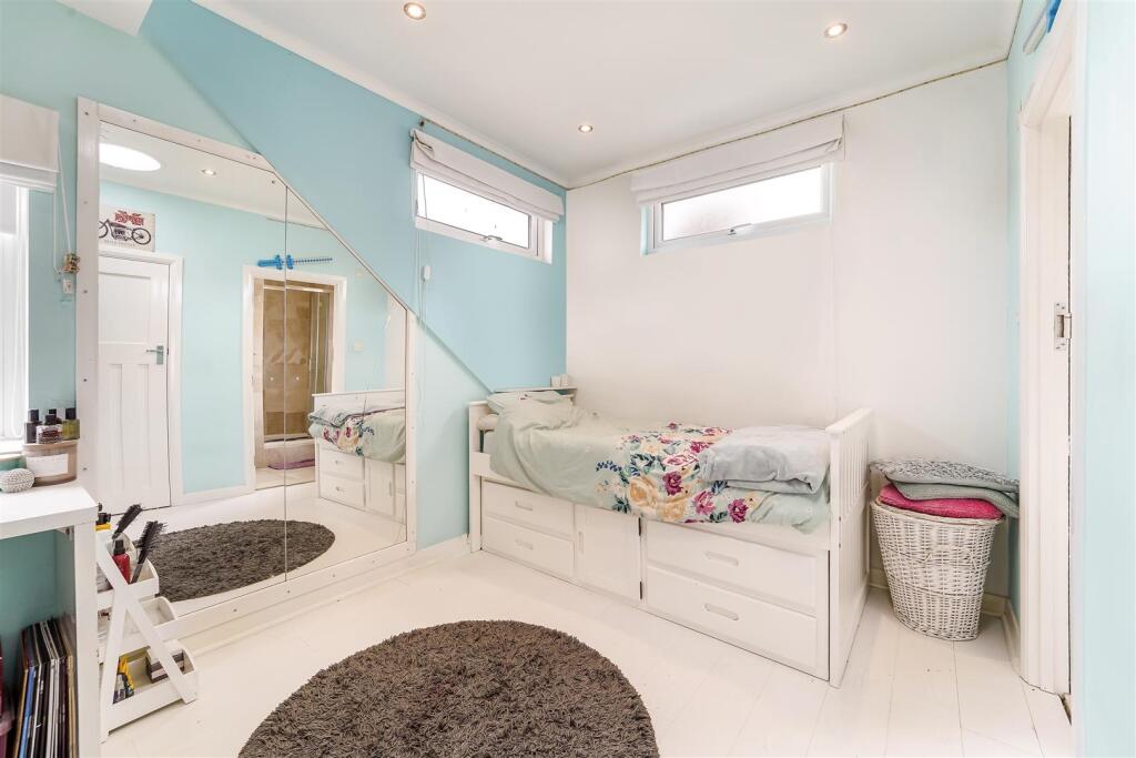 WHITESHORSE DRIVE (1).jpg