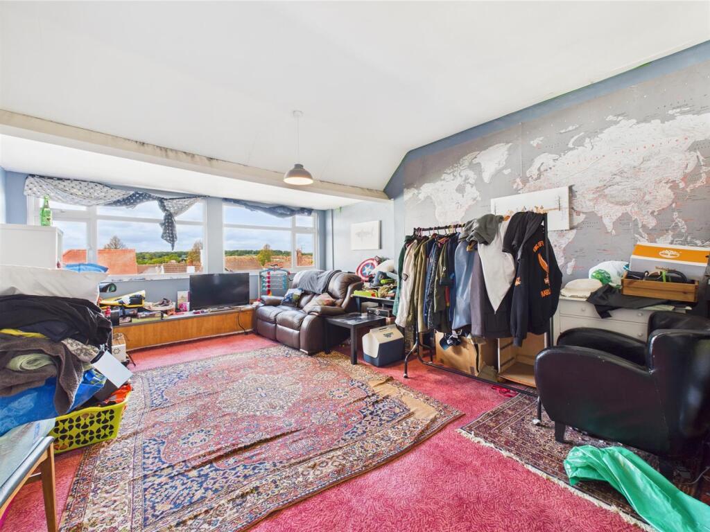 Bedroom: