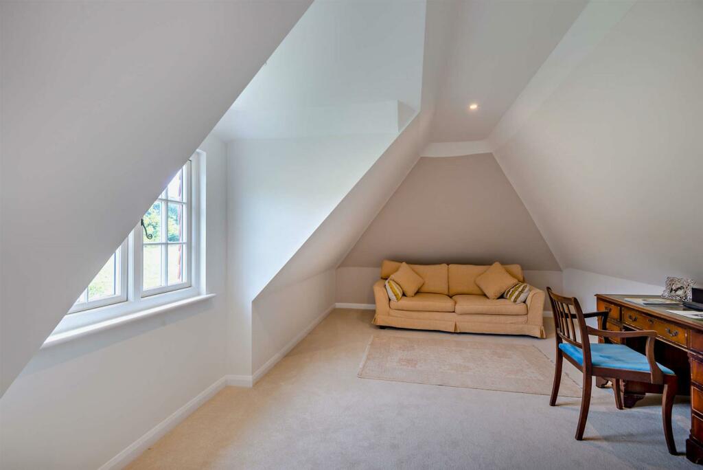 8559725-interior02-800 (1).jpg