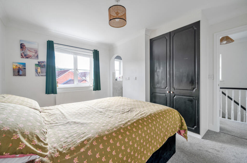 1348371-19-68b705...