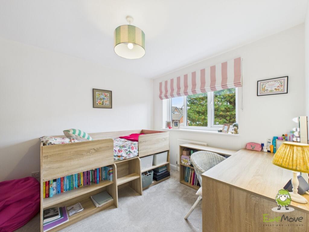 CAM02463G0-PR0086-STILL036