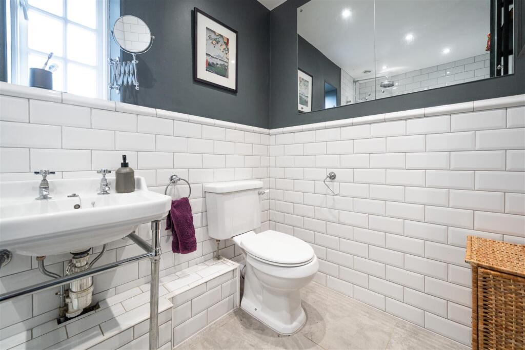 Bathroom-2.jpg