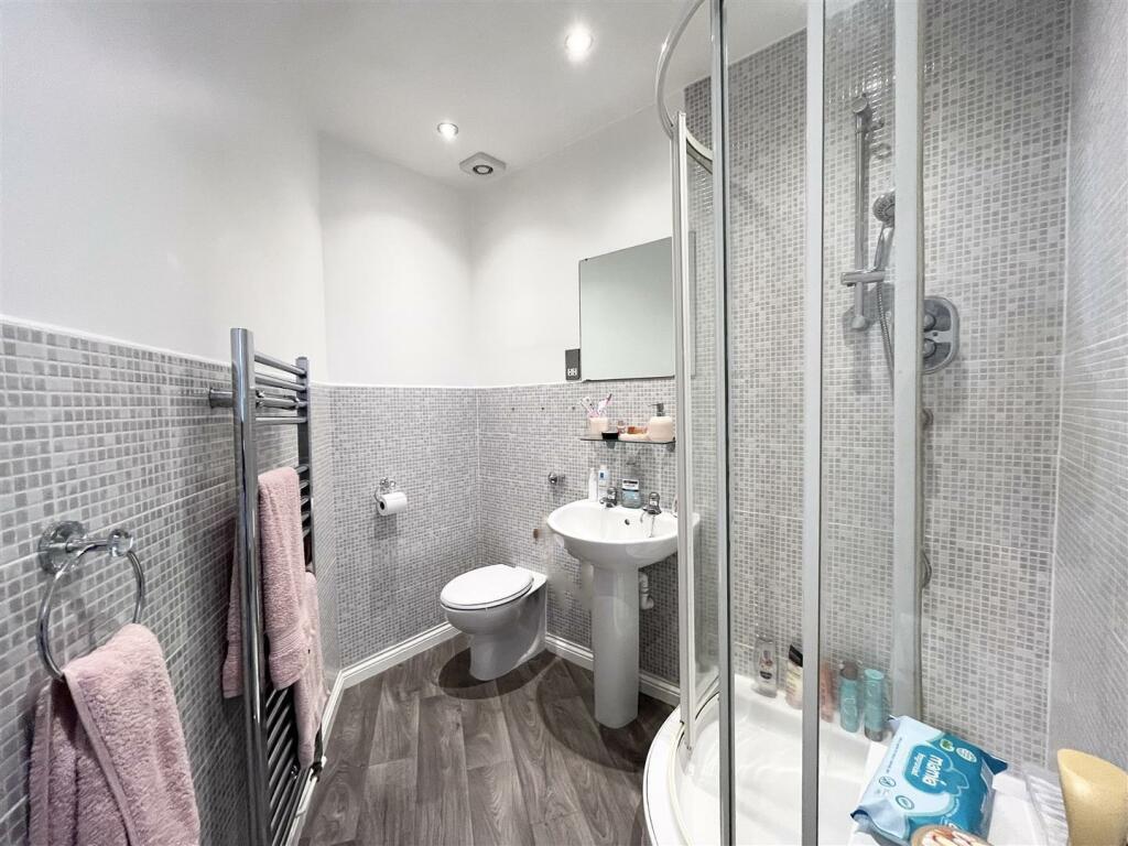 Bedroom One Ensuite