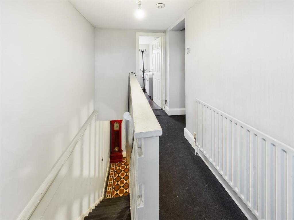 46 Windsor Bank  (7).jpg