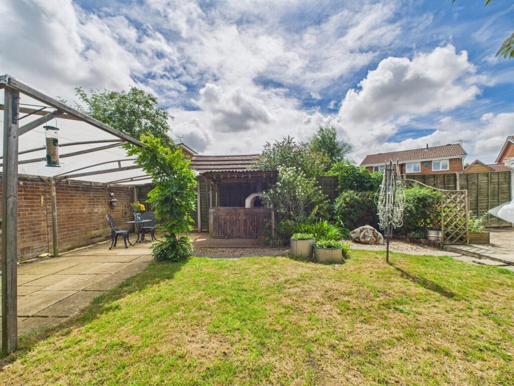 CAM02023G0-PR0155-STILL039