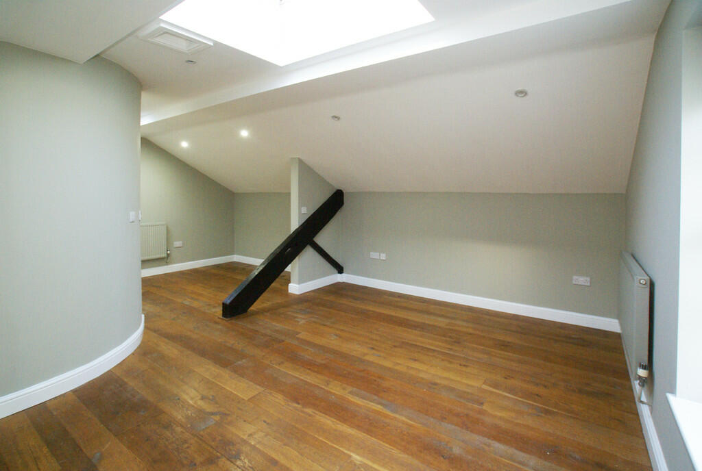 4 castle hill bed...