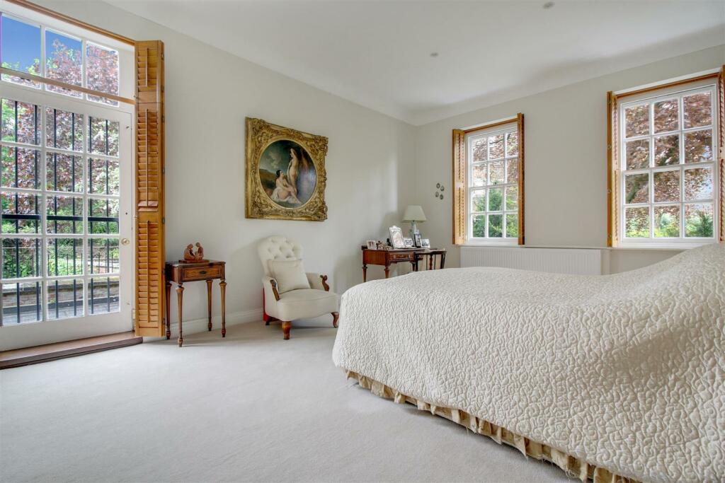 BED1.jpg