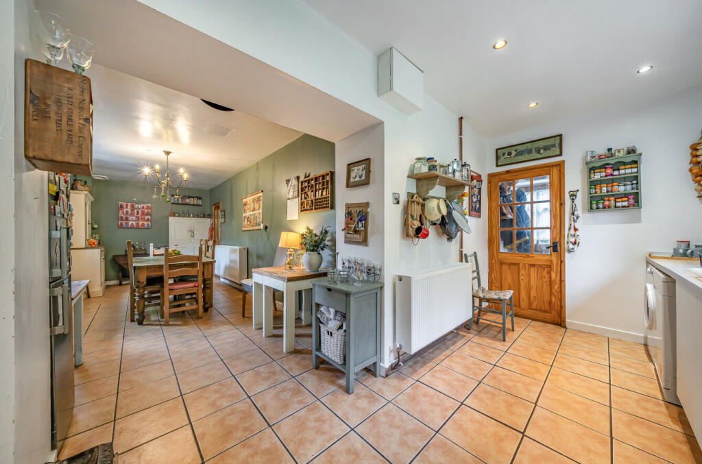 -68931b69d107e-l-1330667-9-689231446b2ba