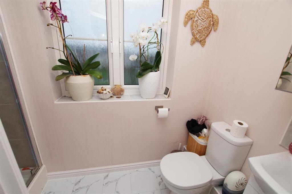 En-Suite Shower