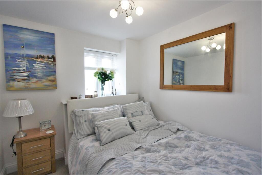 Flat 6, 10-12 Tolcarne Road Bedroom 2