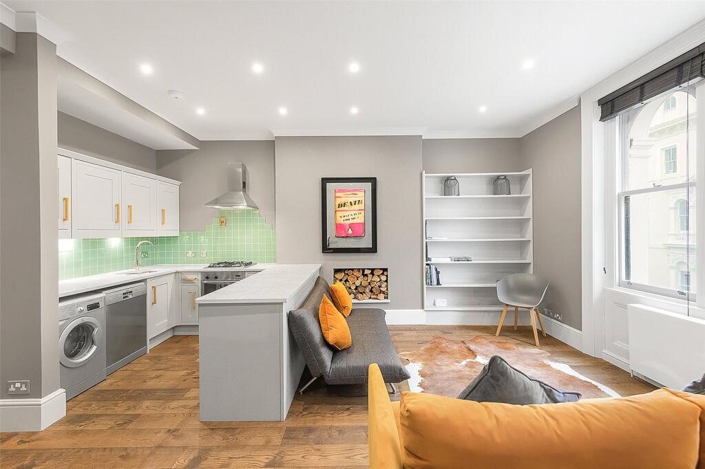 Living Room/Kitchen