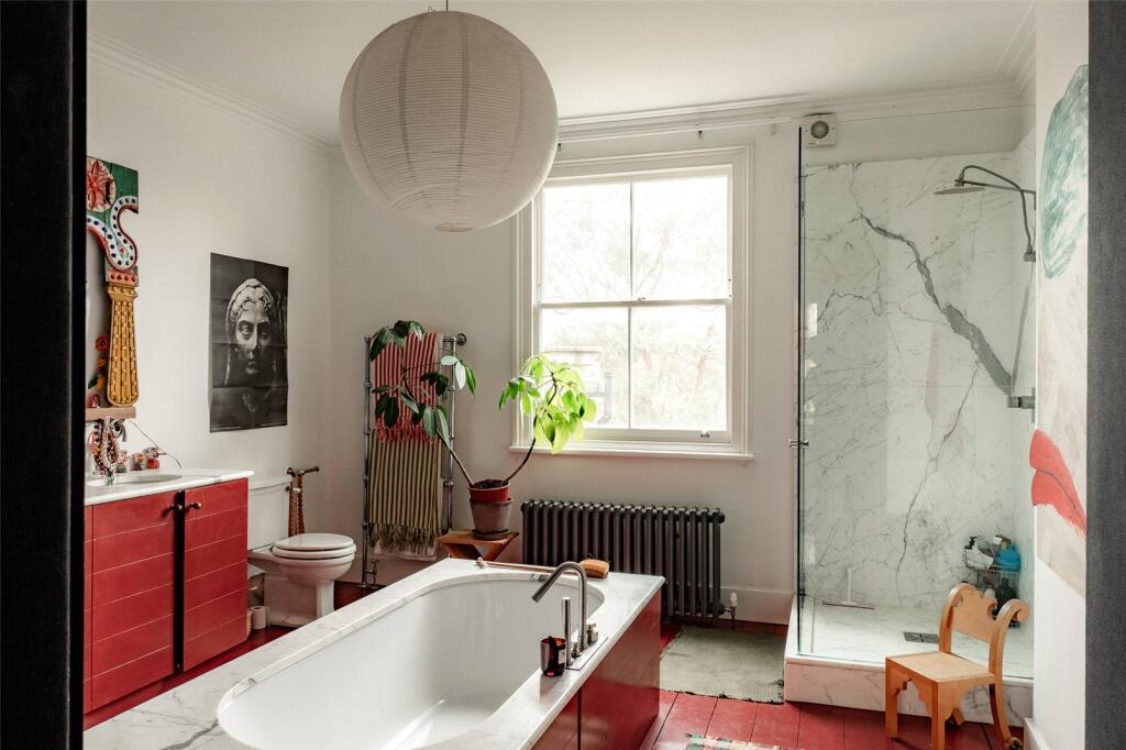 Ensuite