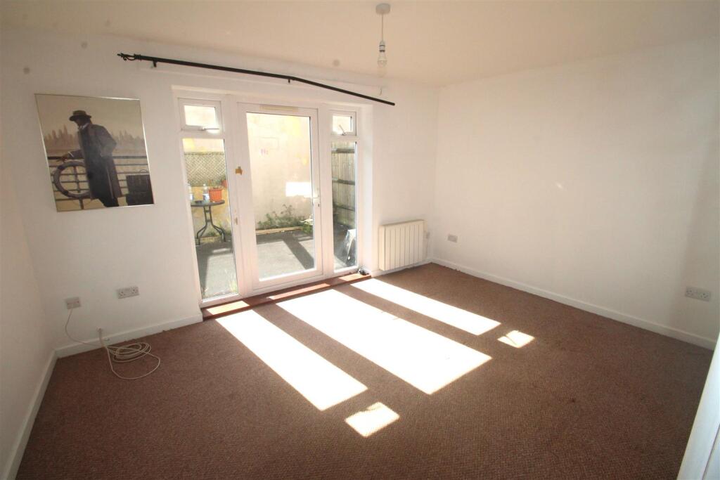 New lounge 2.JPG