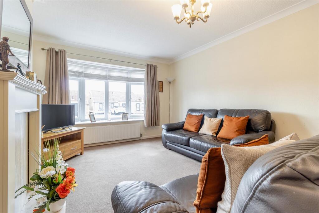 8655415-interior14.jpg