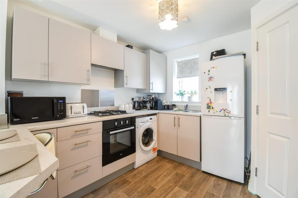 Kitchen/Dining Area